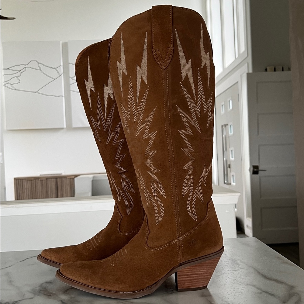 Dingo Women’s Thunder Road Western Boot - NWT 8.5